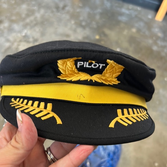 Kids pilot hat excellent condition has smal mark on front - Picture 1 of 2